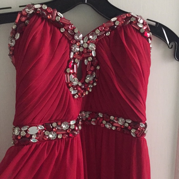 Red jewel prom dress - Picture 3 of 3